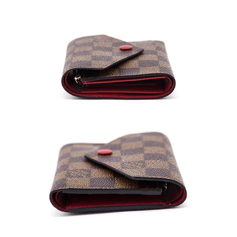 lv wallet button lose